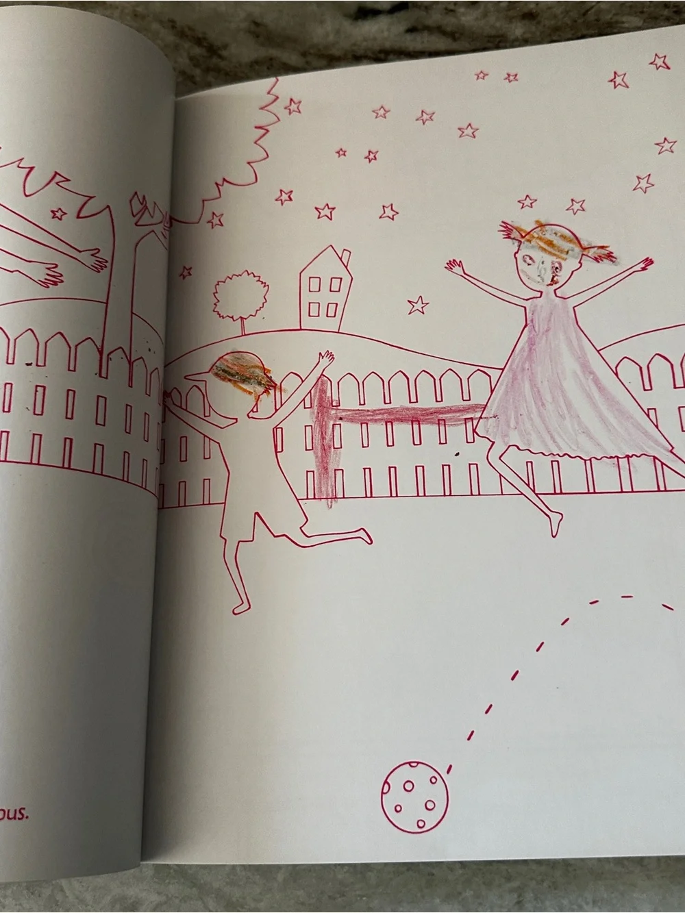 Pinkalicious: Pinkadoodles : 100+ Pages of Creative Fun! by Victoria Kann (2011)